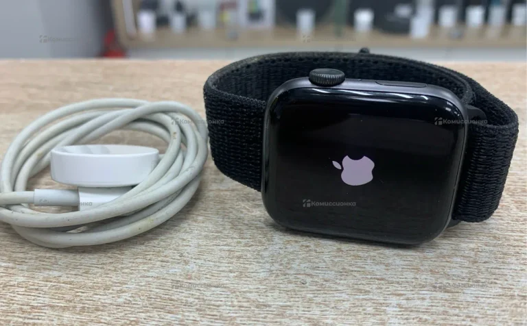 Часы  Apple Watch 4 44mm