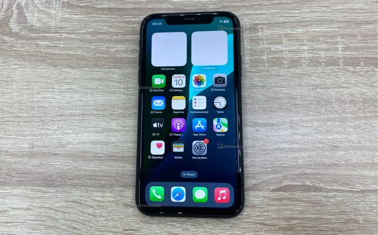 Apple iPhone XR 4/128 ГБ
