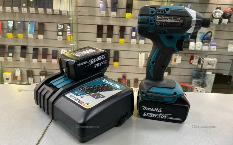 Винтоверт Makita DTD152