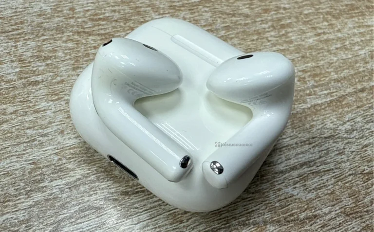 Наушники  AirPods 4