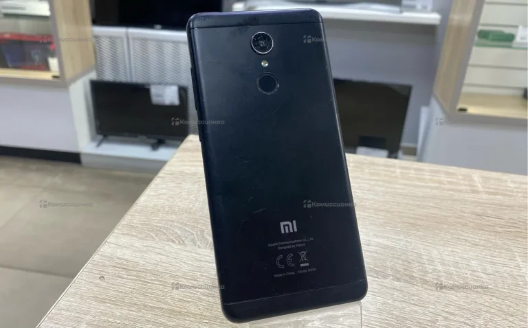 Xiaomi Redmi 5 3/32 ГБ