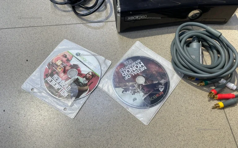 Приставка Xbox Xbox 360+4 игры
