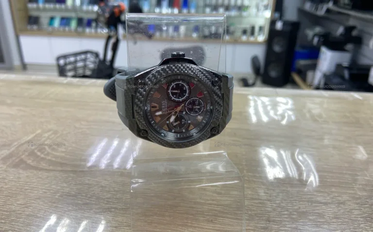 Часы Guess W1048G1