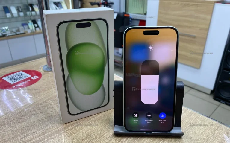 Apple iPhone 15 6/128 ГБ