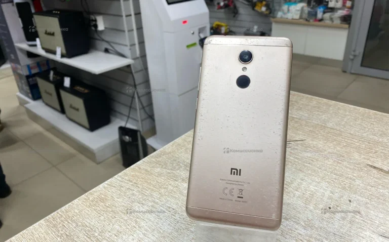 Xiaomi Redmi 5 3/32 ГБ