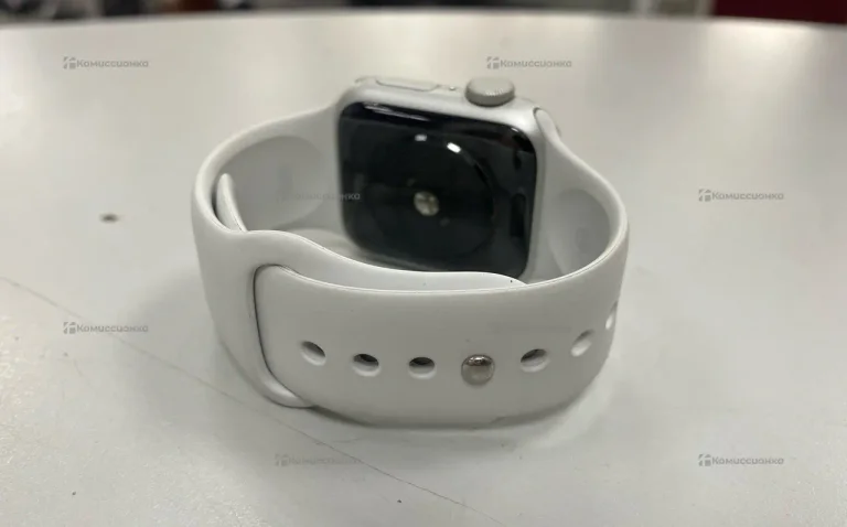 Часы  Apple Watch SE 40mm