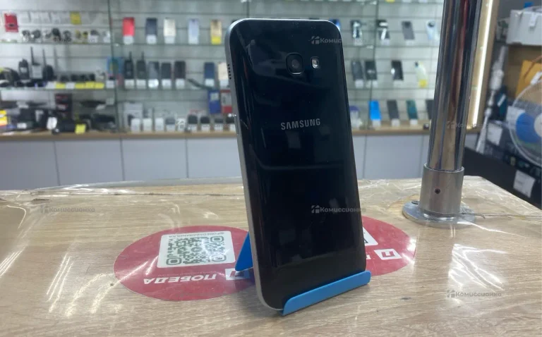 Samsung Galaxy A5 (2017) 3/32 ГБ