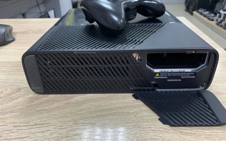 Приставка Xbox 360E