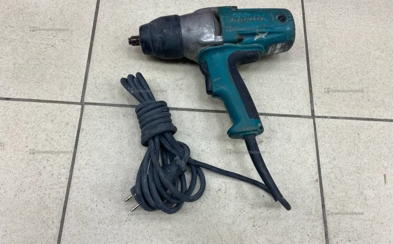Гайковерт makita TW0350