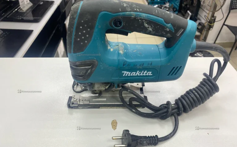 Лобзик Makita 4350ct