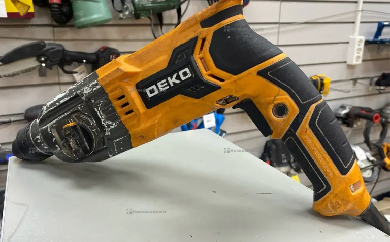 Перфоратор сетевой Deko DKH1350W