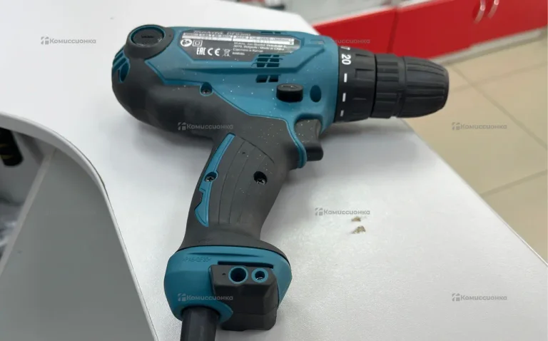 Сетевая дрель-шуруповерт Makita DF0300
