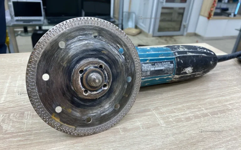 УШМ makita GA4530