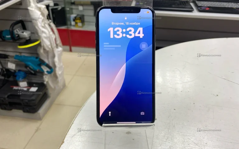 Apple iPhone XS 4/64 ГБ