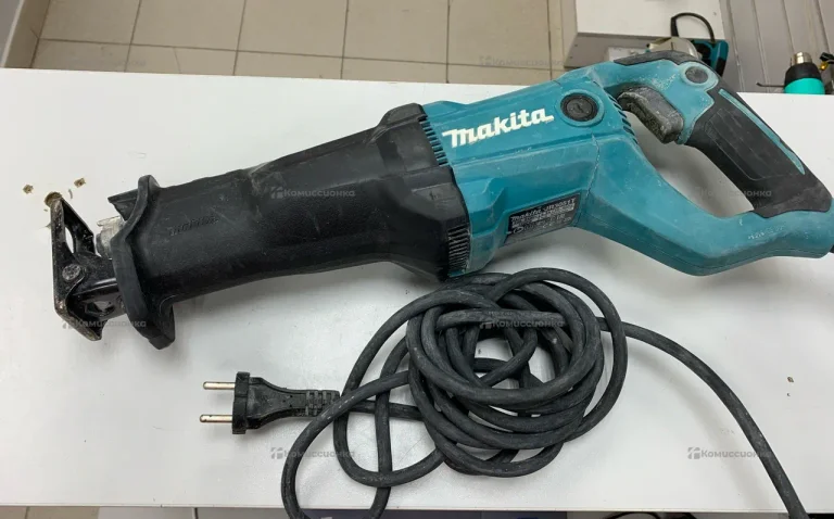 Пила сабельная Makita JR3051TK