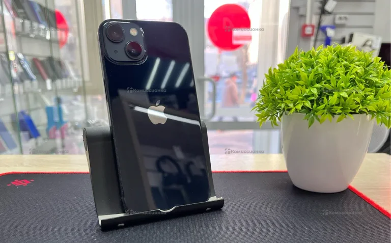 Apple iPhone 13 4/256 ГБ