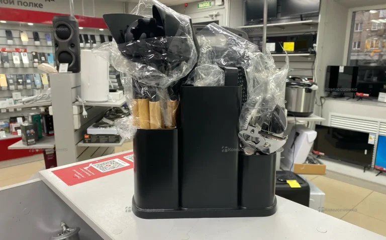 наборы ножей и кух. предметов Kitchen