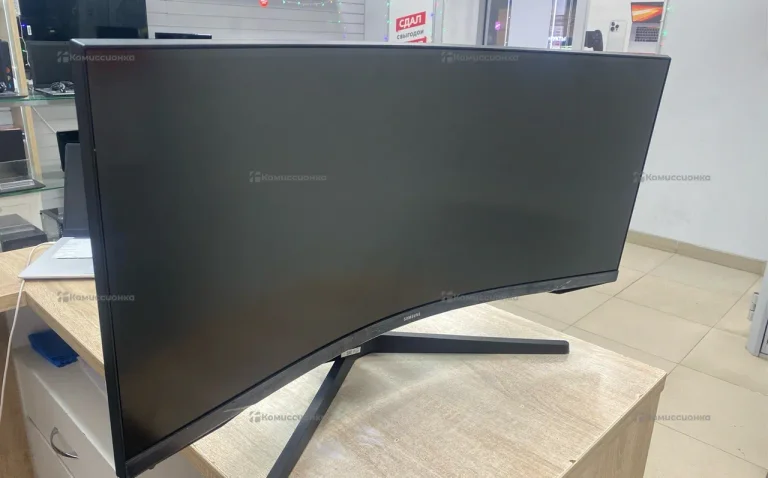 Монитор Samsung Odyssey G5 C34G55TWWI