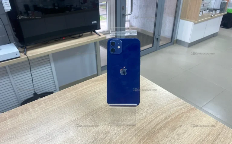 Apple iPhone 12 64 ГБ.