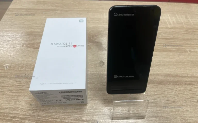 Xiaomi 13 12/256 ГБ