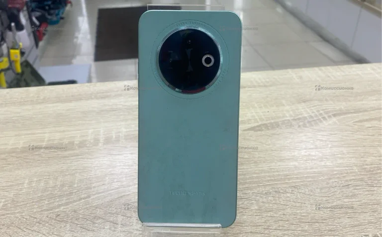 Tecno Spark 30C 4/128 ГБ