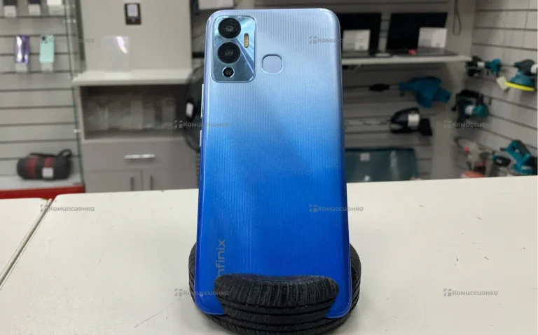 Infinix Hot 12 Play 4/64 ГБ