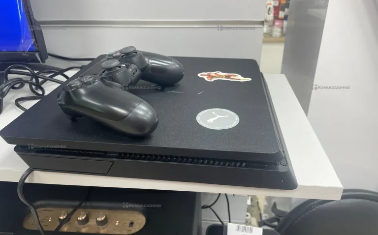 Приставка PS4. PlayStation 4 slim 500gb