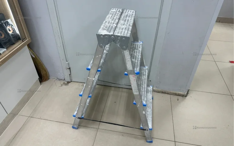 Стремянка алюминиевая, 4 ступени