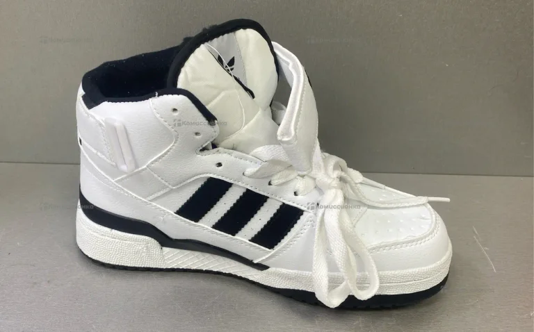 Кроссовки Adidas 37p зима