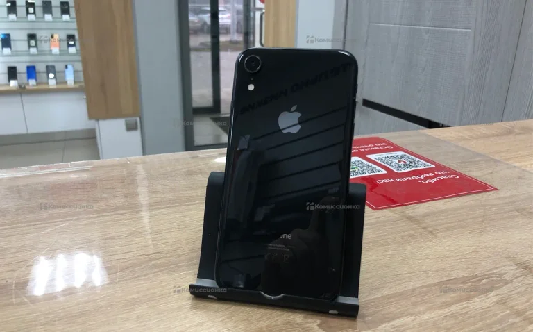 Apple iPhone XR 3/128 ГБ