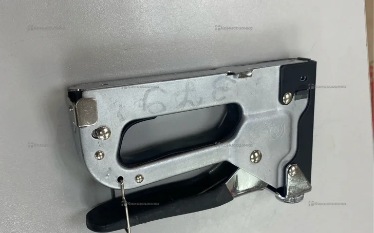 Степлер мебельный GS