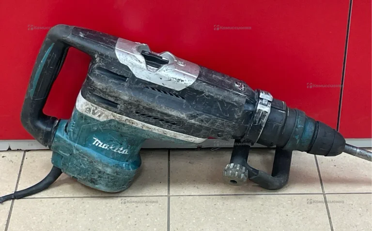 Перфоратор makita HR5212C