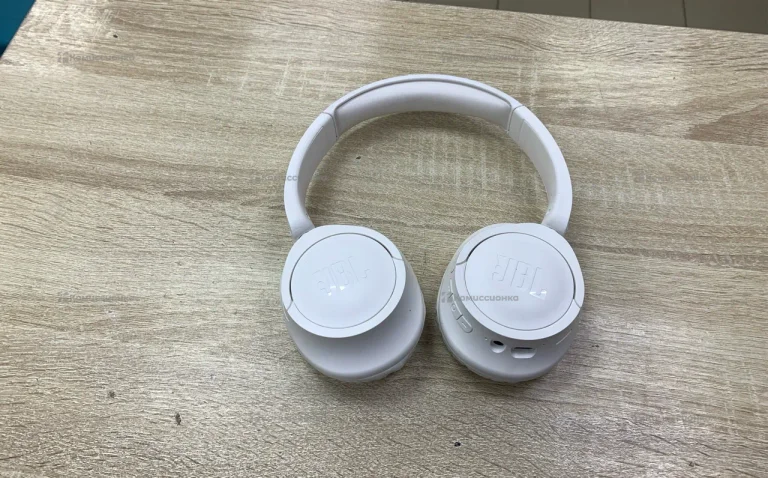 Наушники  JBL tune 1100
