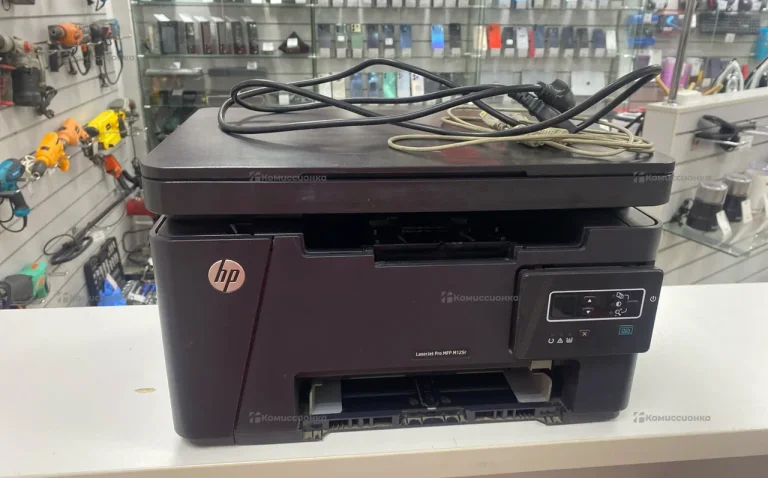 HP . МФУ HP LaserJet Pro MFP M125r