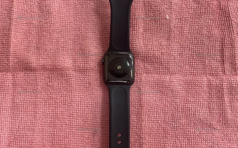 Часы  Apple Watch SE GPS,40mm
