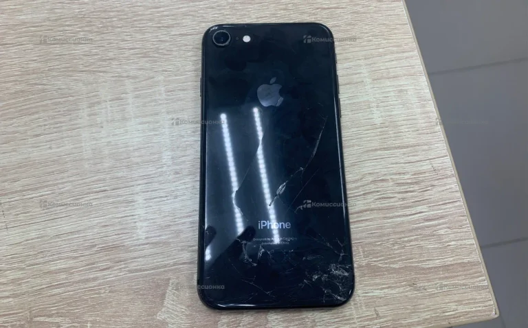 Apple iPhone 8 2/64 ГБ