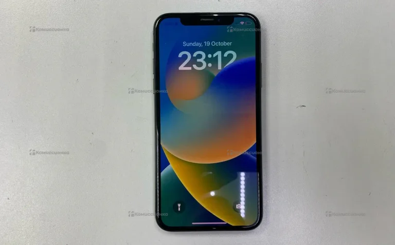 Apple iPhone X 3/64 ГБ