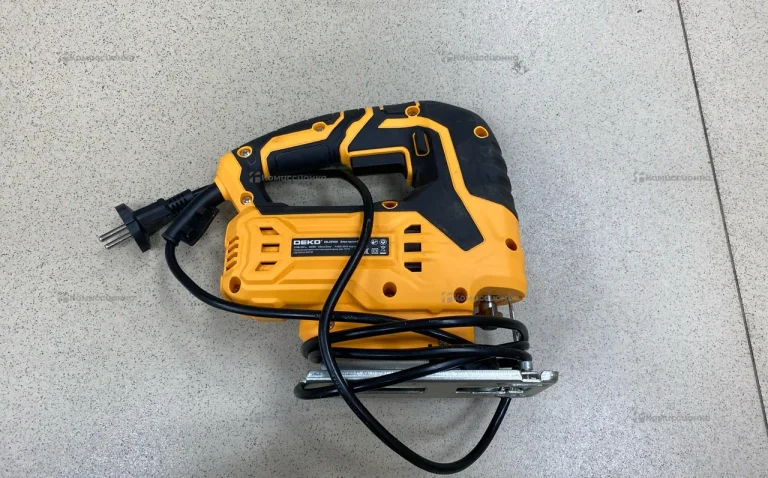 Электролобзик DKJS900E