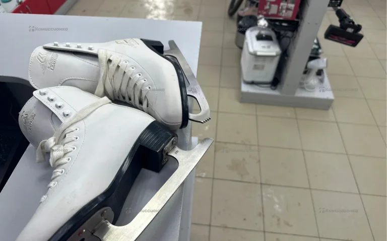 Коньки  “Ladies Leather” (размер 36)