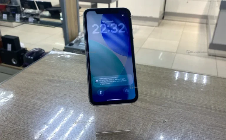 Apple iPhone 11 4/64 ГБ