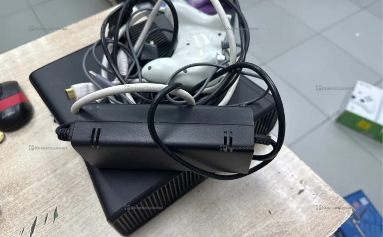 Приставка Xbox 360 256