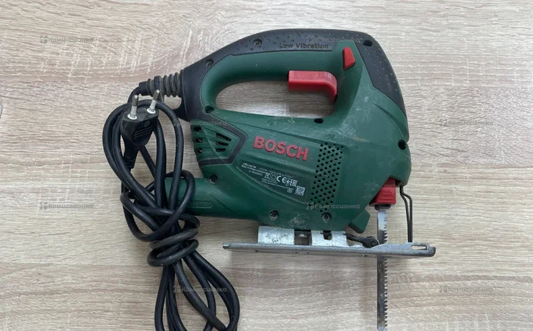 Электролобзик Bosch PST 650