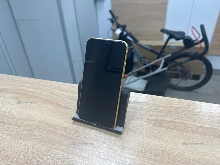 Apple iPhone XR 3/64 ГБ