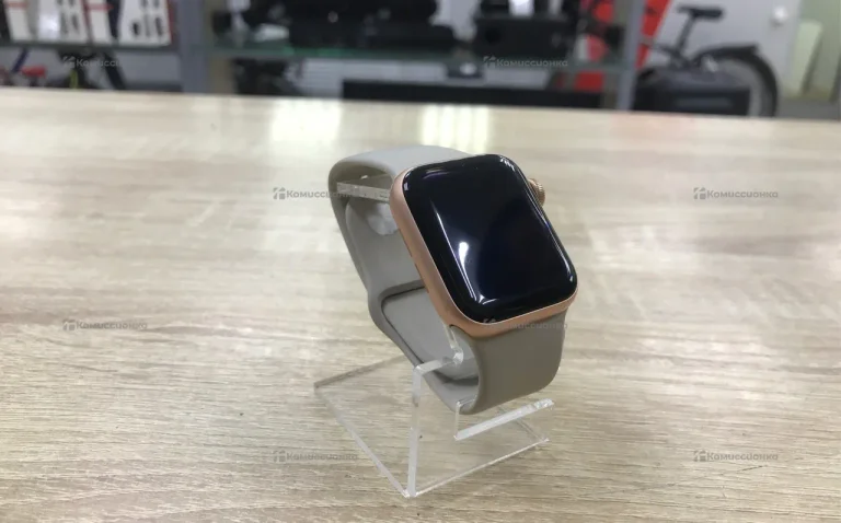 Часы  Apple Watch SE 40mm