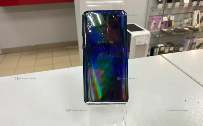 Samsung Galaxy A40 4/64 ГБ
