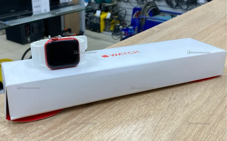 Часы Apple Watch Series 6