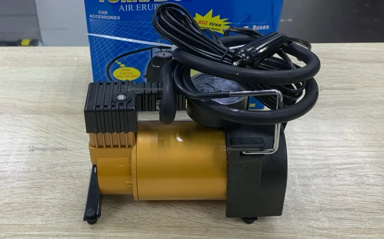 Автомобильный насос Tornado