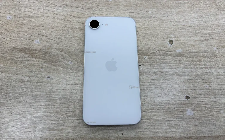 Apple iPhone 16e 8/128 ГБ