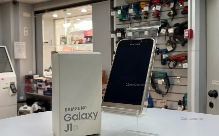 Samsung Galaxy J1 1/8 ГБ