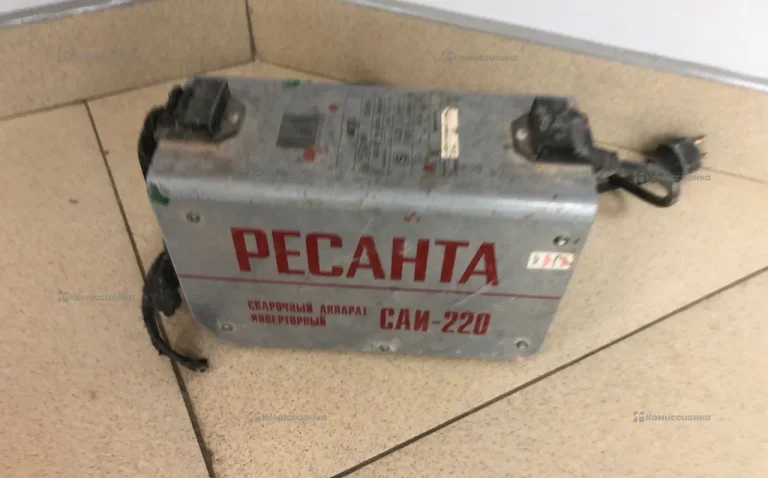 Сварочный аппарат РЕСАНТА САИ-220 (без проводов)